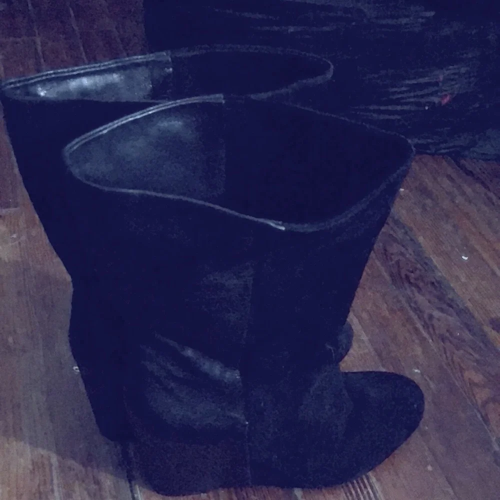 ENZO ANGIOLINI Black suede and leather wedge boots